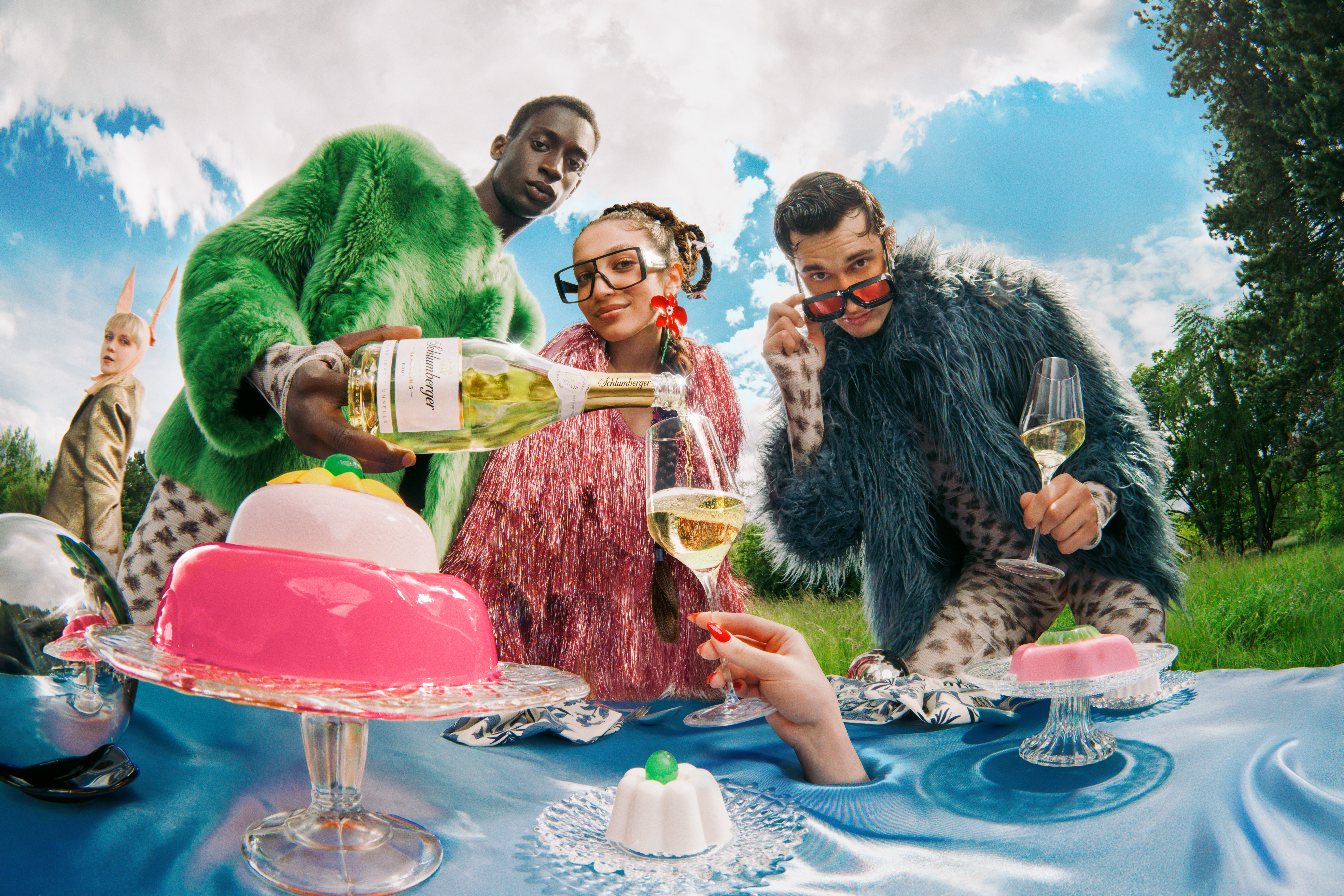 Schlumberger-25-KeyVisual-Tisch-Flasche-DSC2913-V04-sRGB